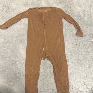 Kyte BABY Coffee Zipper Romper One Piece Soft Stretchy Loungewear